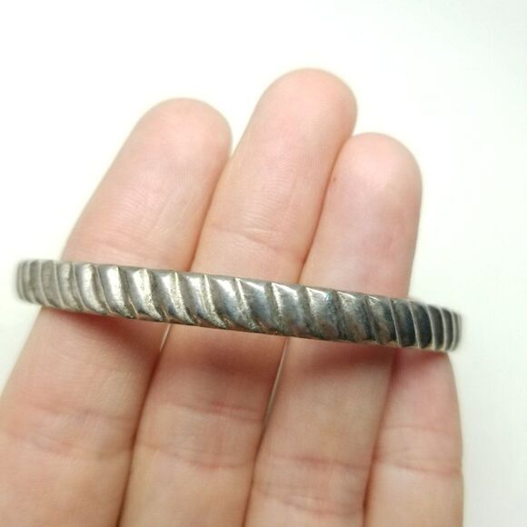 Vintage Silver Tone Bangle Bracelet, Minimal Raised Design, Stamped Mexico - Picture 2 of 7